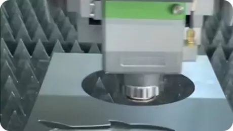 Pemotongan Laser
