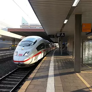 Industri transportasi kereta api