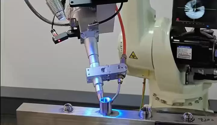 Pengelasan Robot