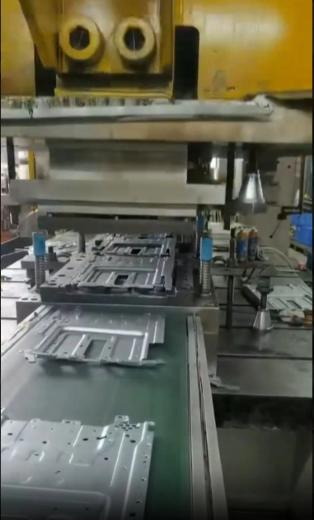 Stamping Mati Progresif Stamping Mati Progresif